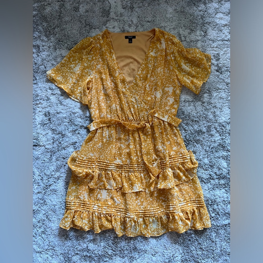 Simply Vera Vera Wang yellow and white splatter dress